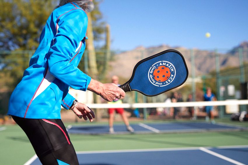 How To Stretch Before Playing Pickleball?